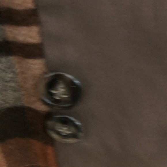 - Vintage, plaid lined trench coat. 14 - Picture 8 of 8